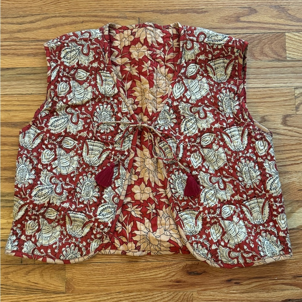 Reversible quilted vest